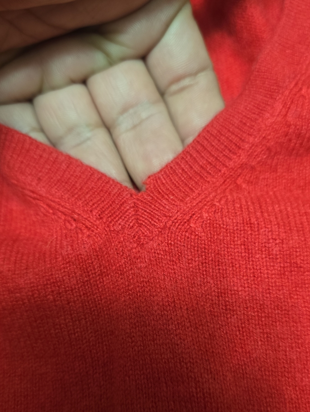Cashmere Red V-Neck Sweater Cachmere - Picture 7 of 7